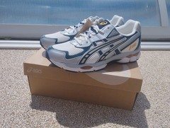 Size 10.5 – ASICS Gel NYC 2055 Silver Cream Midnight