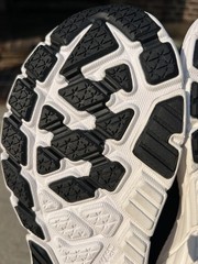 Size 8 – Hoka One One HOKA Arahi 7 Black White W