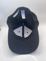 Under Armour UA Classic Fit Boys Black Mesh Baseball Cap Hat XS/S Sports