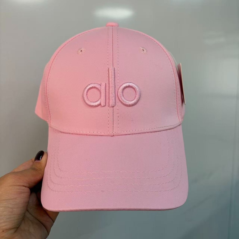 ALO Women’s One Size Logo Accent Hat Solid Casual