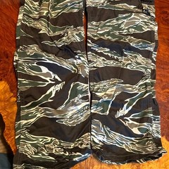 The Real McCoy’s US Army Vietnam Tiger Camo Cargo Pants L-R Made in Japan