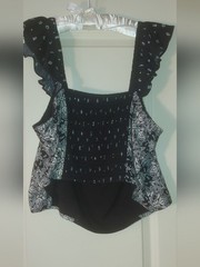 NWOT Torrid Crop Top Womens 1 Black Bandana Print Ruffle Strap Tank Sz 1