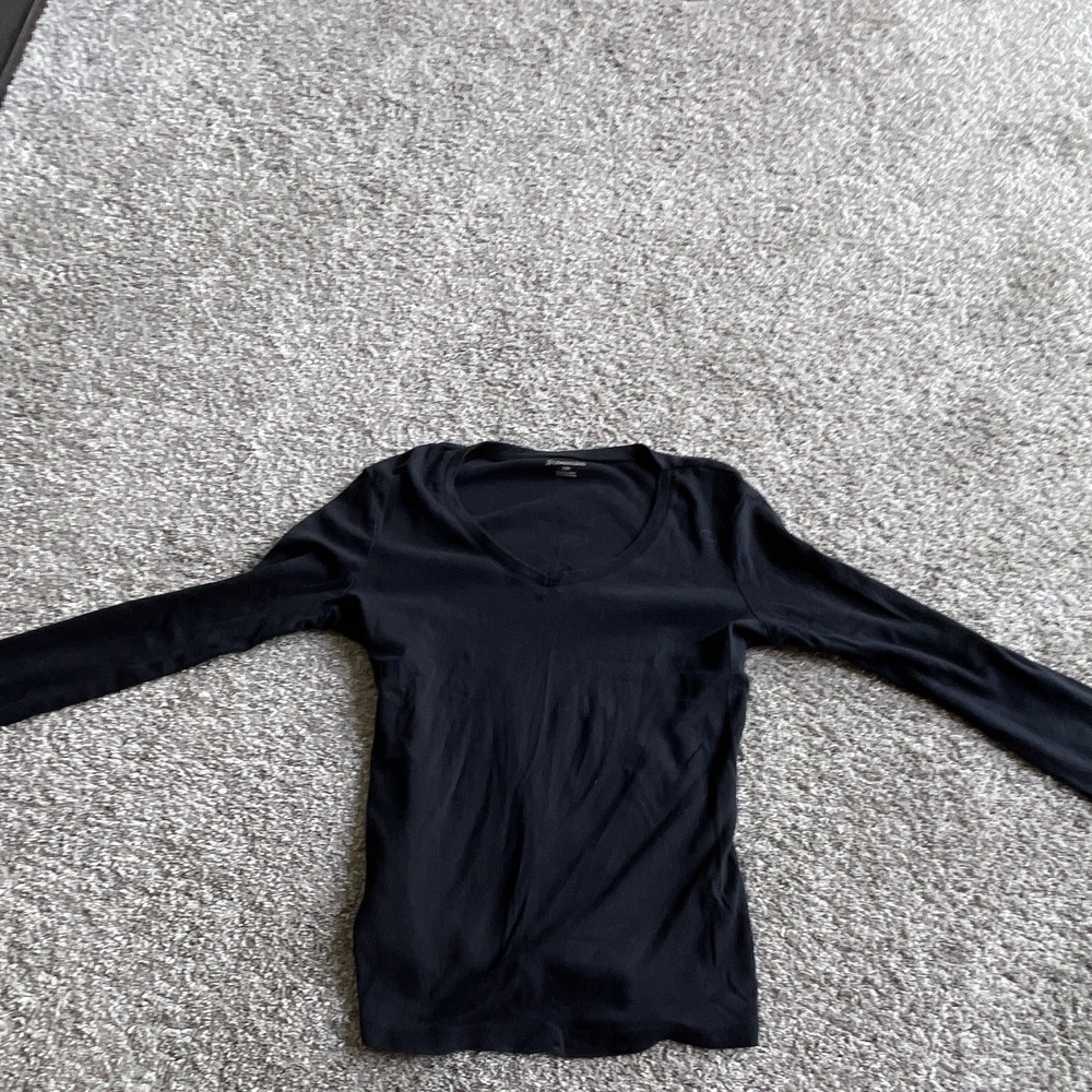 St. John’s Bay Womens M Black Solid V-Neck Long Sleeve Pullover Tee