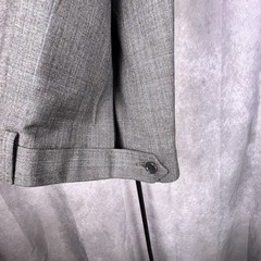 Brooks Brothers Gray Italian suit 44S – Wool- Beautiful- See Measurements