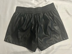 Jolie & Joy Women’s Black Faux Leather Hot Pants Shorts M High Rise Front Zip