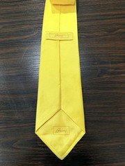 Brioni Men’s Yellow Solid Silk Tie Necktie