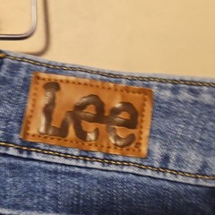 Lee Women’s Blue Denim Shorts Medium Wash Stretch Flat Front 5-Pocket Button