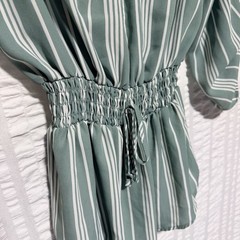 rue21 Womens Green White Striped Woven V-Neck Zip Roll Tab Blouse L