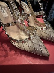 ✨BNIB✨ VALENTINO GARAVANI rockstud gold Diamond star pattern heels size EU 40