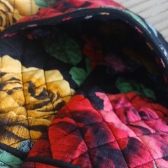Vera Bradley Retired Havana Rose large tote Zip Closure Inner Pockets