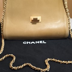 CHANEL Beige Chocolate Bar Medium Shoulder Bag Gold Chain Turn Lock Auth Card