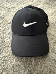 Nike Men’s Black Mesh Back Baseball Cap One Size Solid Casual Sports