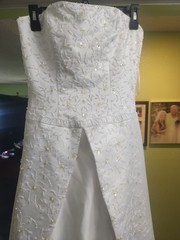 David’s Bridal White Wedding Dress Size 8 Strapless Chiffon A Line Bridal Gown
