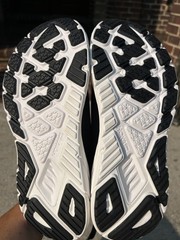 Size 8 – Hoka One One HOKA Arahi 7 Black White W