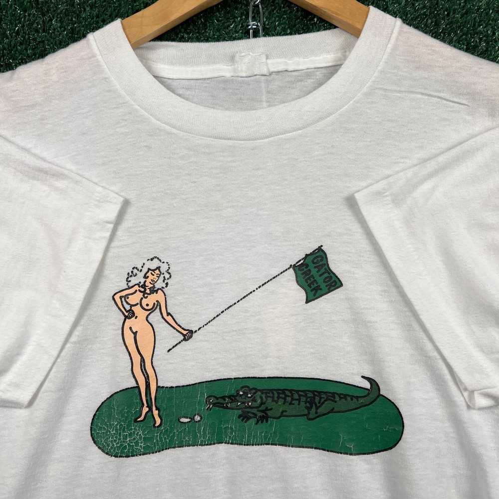 VTG Gator Creek Nude Lady Alligator Golf T Shirt Men’s M White Paper Thin 70s