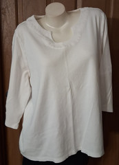 Kim Rogers Woman White Tee Bracelet Sleeves Scoop Neck Half Circle Plus Size 3X