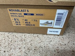 Asics Novablast 5 Sneakers Mens Sz 8.5 Wide EE Gray Shoes Wom 10 Extra Wide New