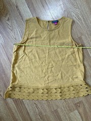 Vince Camuto Yellow Mustard Sleeveless Crew Neck Lace Hem Tank Top Women’s Sz M