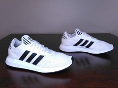 ADIDAS Swift Run X Shoes Mens SIZE 13 ART FY2111 WHITE Black RUNNING 3 Stripes
