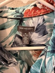 Van Heusen Men’s Poly Hawaiian shirt size M 15-15 1/2